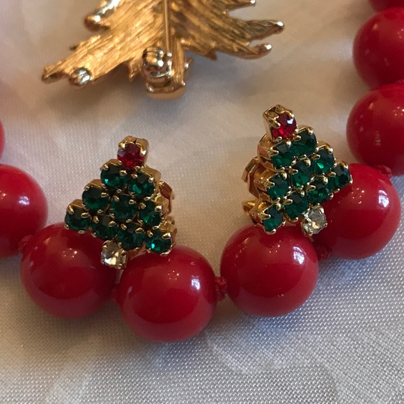 Vintage Christmas Jewelry - Picture 3 of 7